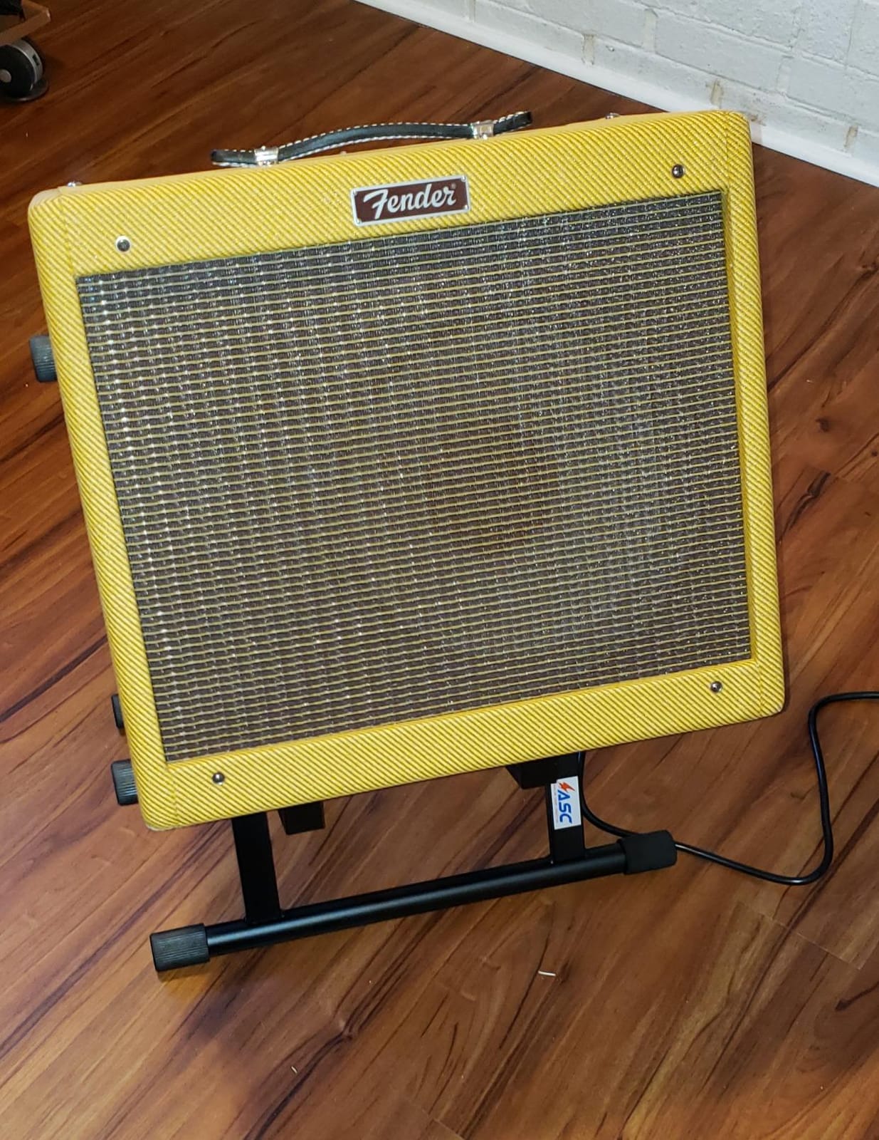 American Sound Connection Professional Guitar Amp Stand or Speaker Cabinet Adjustable Locking Height up to 99 Lbs customer photo 1