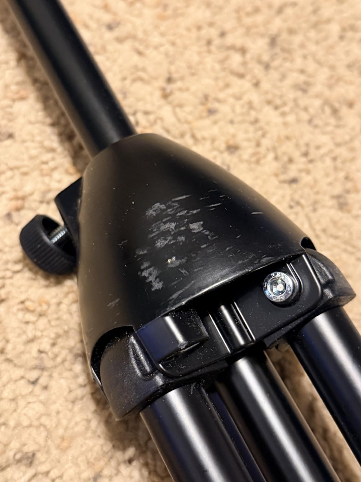K&M König & Meyer 21075.500.55 Tripod Microphone Stand - Adjustable Telescoping 1-Piece Boom Arm - Professional Grade - Heavy Duty with Folding Leg Base - German Made - Black customer photo 2