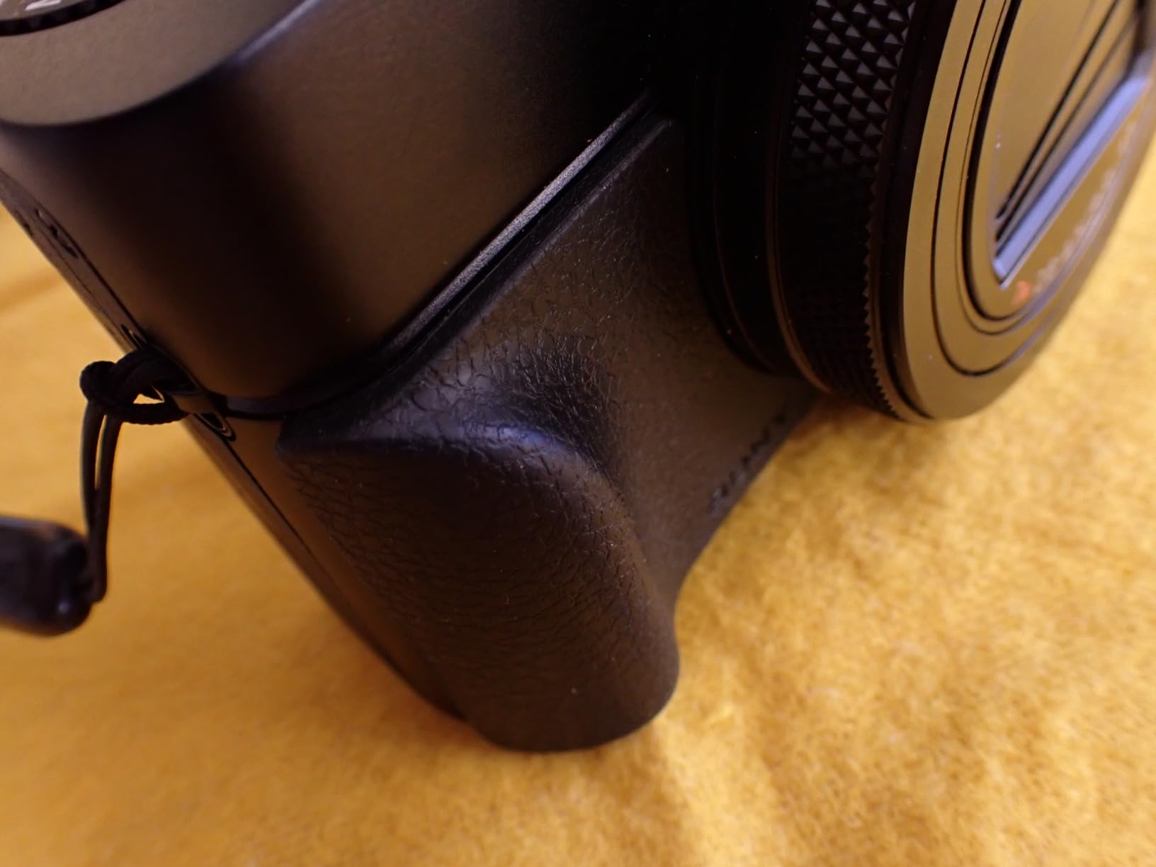 Sony AGR2 Attachment Grip (Black) - Handheld stability and camera control with ergonomic rubber grip and adhesive attachment customer photo 1