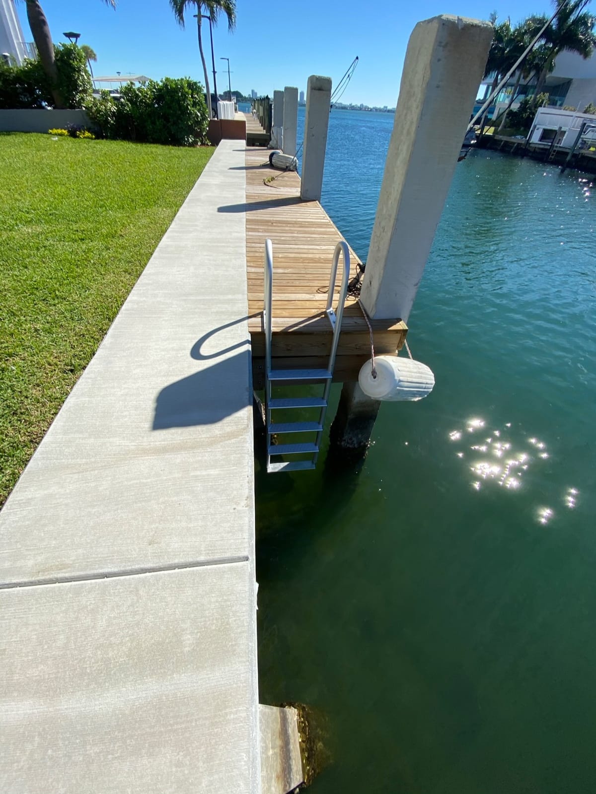 RecPro Marine 4 Step Flip Up and Stationary Boat Dock Swim Ladder 20