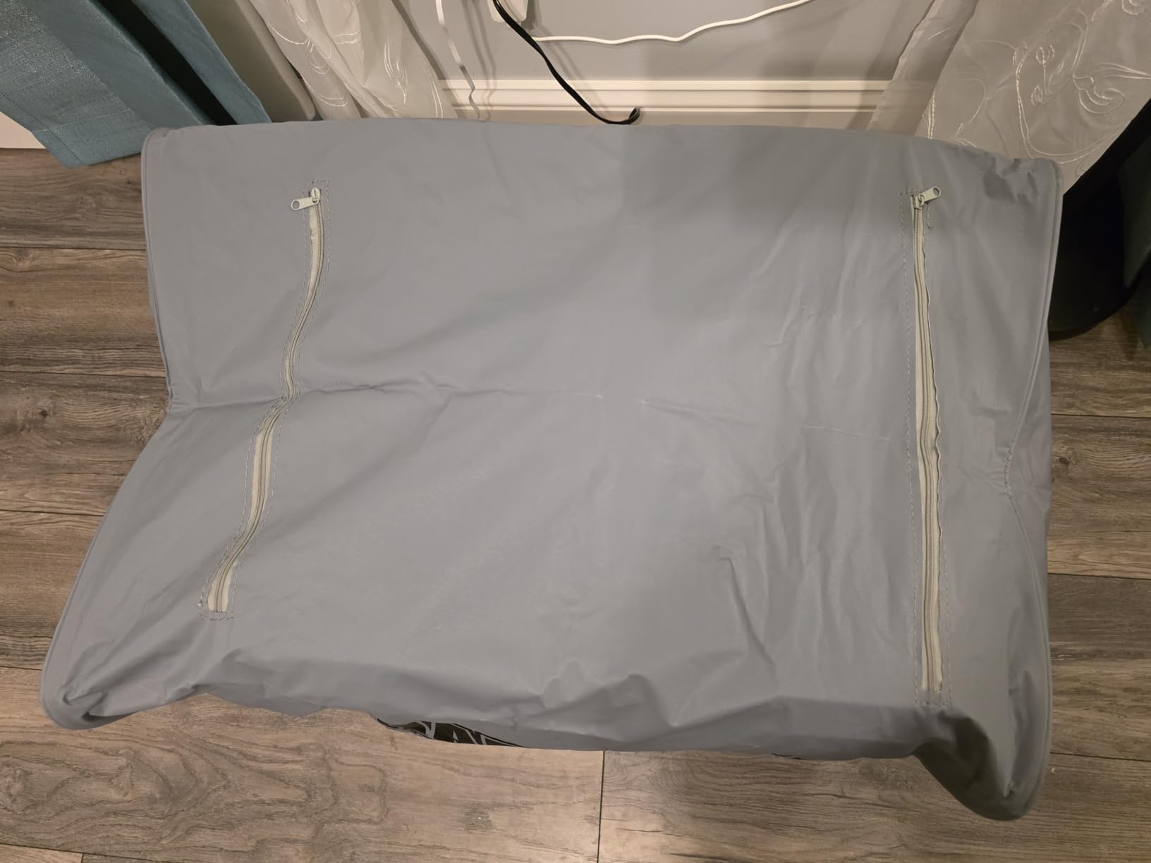 Champion Power Equipment Weather-Resistant Storage Cover for 3000 to 5500-Watt or Higher Inverter Generators customer photo 1