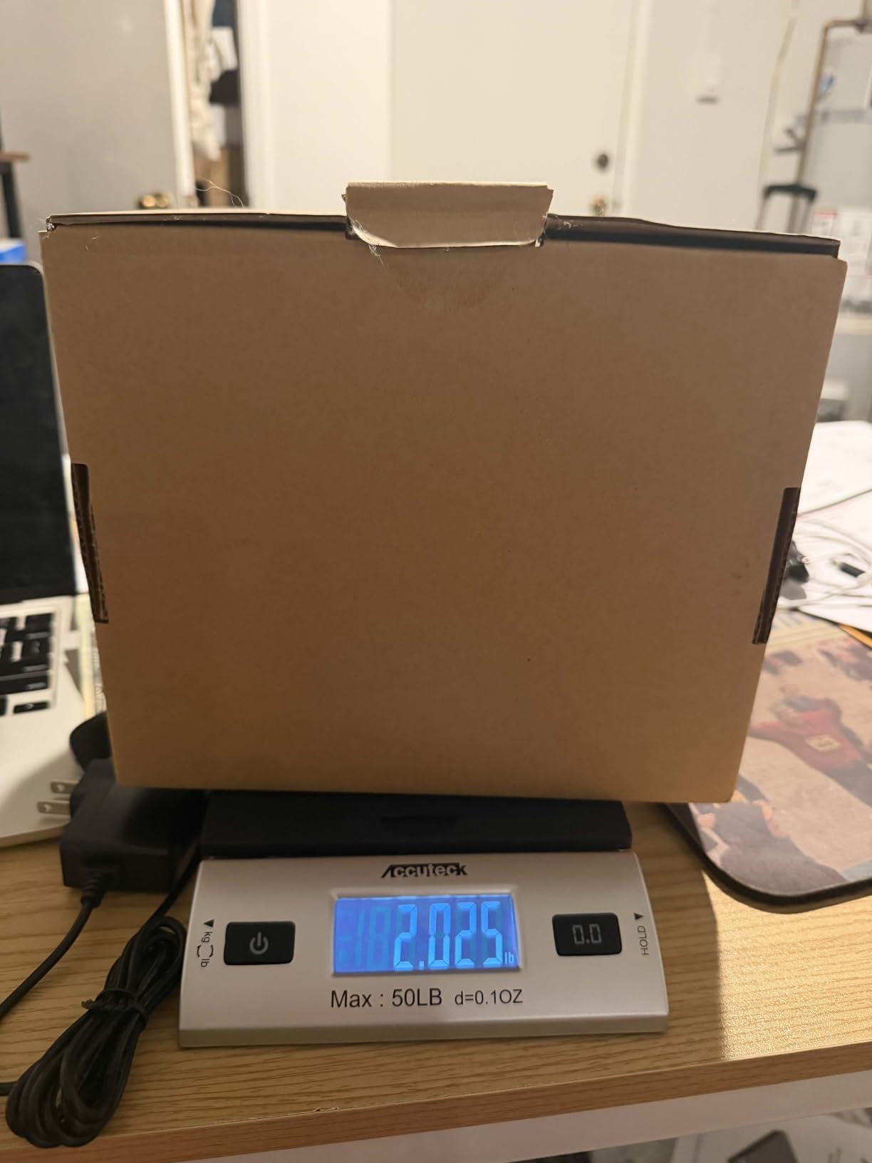 Accuteck 8250 High Accuracy Digital Shipping Scale and Postal Scale, 0.1oz Precision, 50Lb customer photo 1