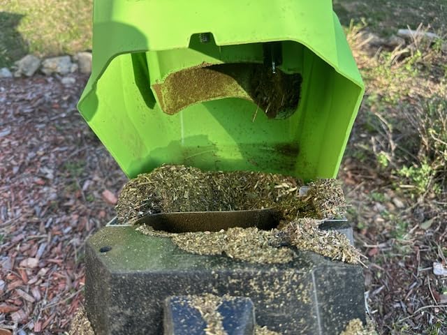 Earthwise GS70015 15-Amp Garden Corded Electric Chipper, Collection Bin customer photo 2