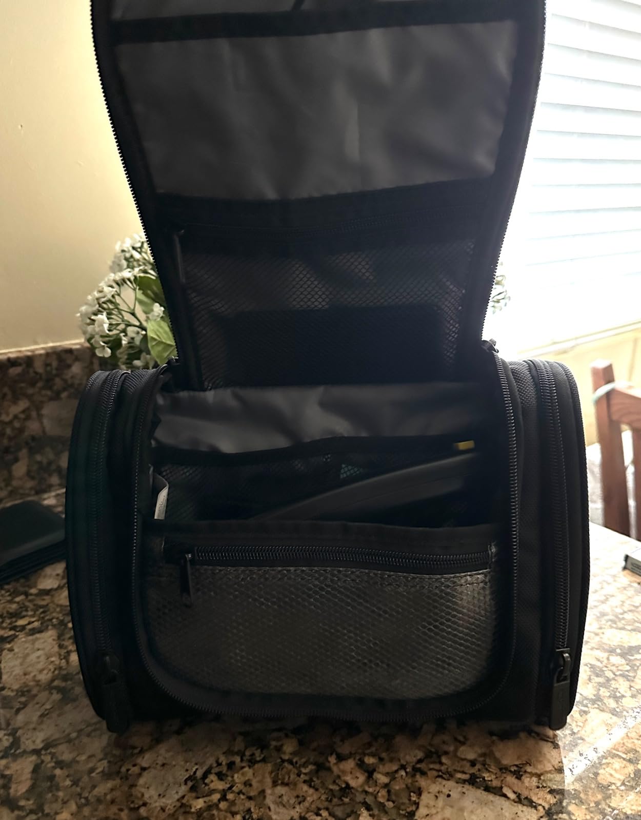Amazon Essentials Spacious Toiletry Bag, Hanging Cosmetic Dopp Kit with Multiple Compartments, Durable Polyester, Large Capacity Storage, Compact Design, Black (Previously Amazon Basics) customer photo 1