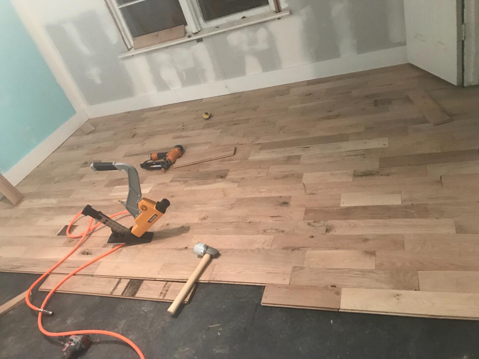 Bostitch Staples Flooring Pneumatic Nailer customer photo 2