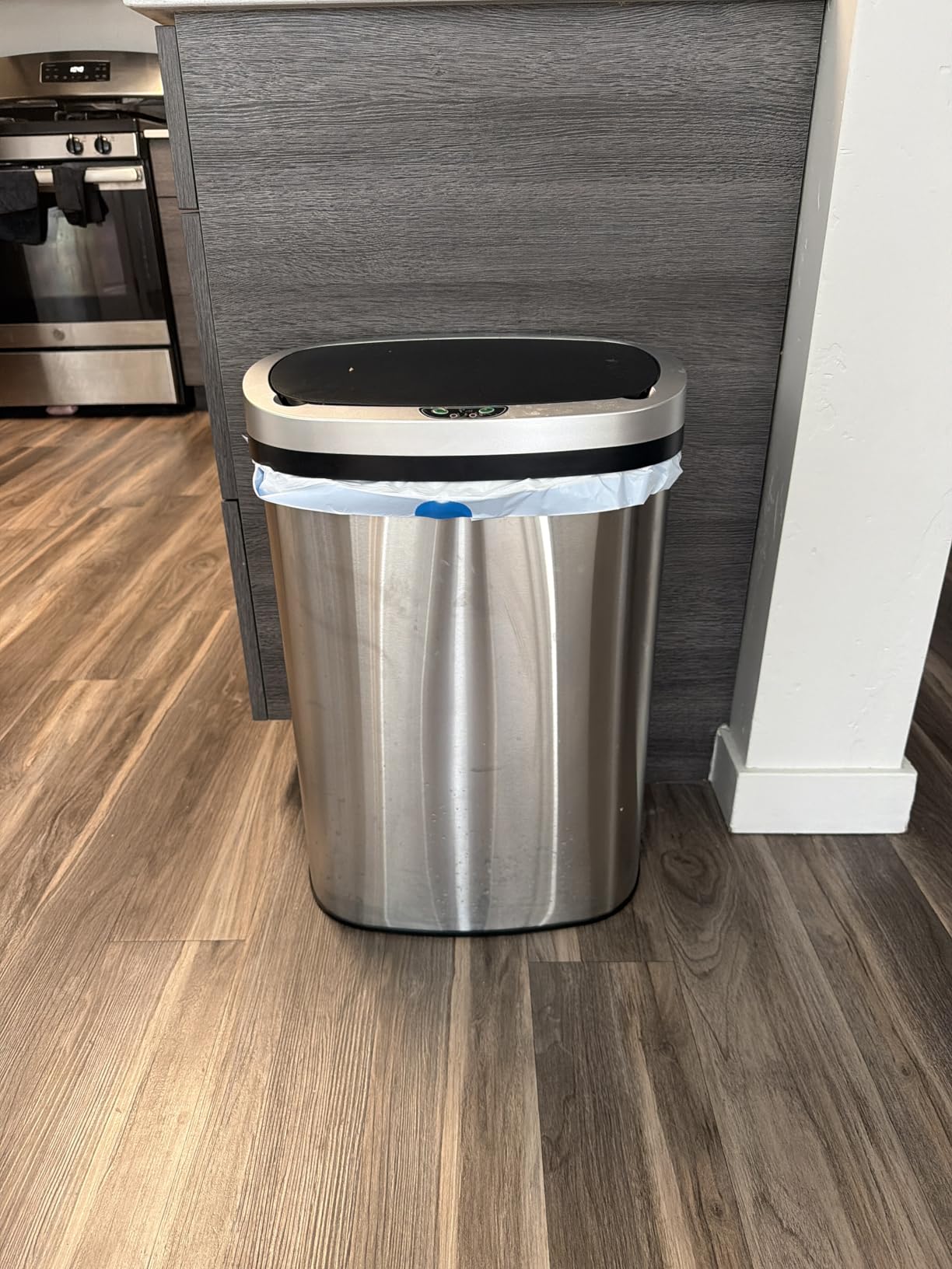BestOffice | 13 Gallon Stainless Steel Trash Can with Lid | Steel | Automatic Touchless Garbage Can | Odor Control | Modern Oval Design | Easy to Clean | For Kitchen, Bathroom, Office or Home customer photo 1
