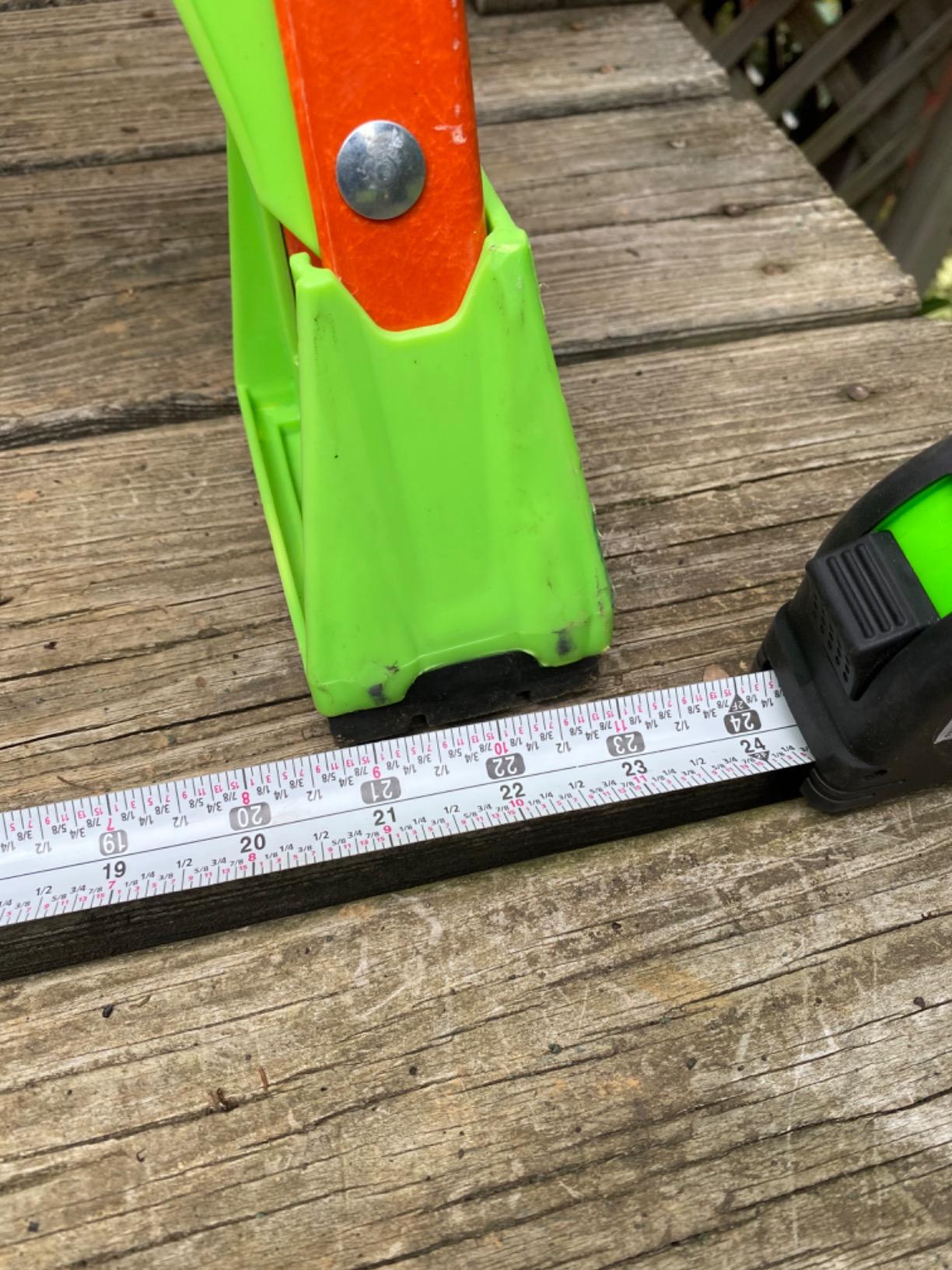 Louisville Ladder 4-foot Fiberglass Cross Step Ladder, 300-Pound Load Capacity, Type IA, FXS1504 customer photo 2