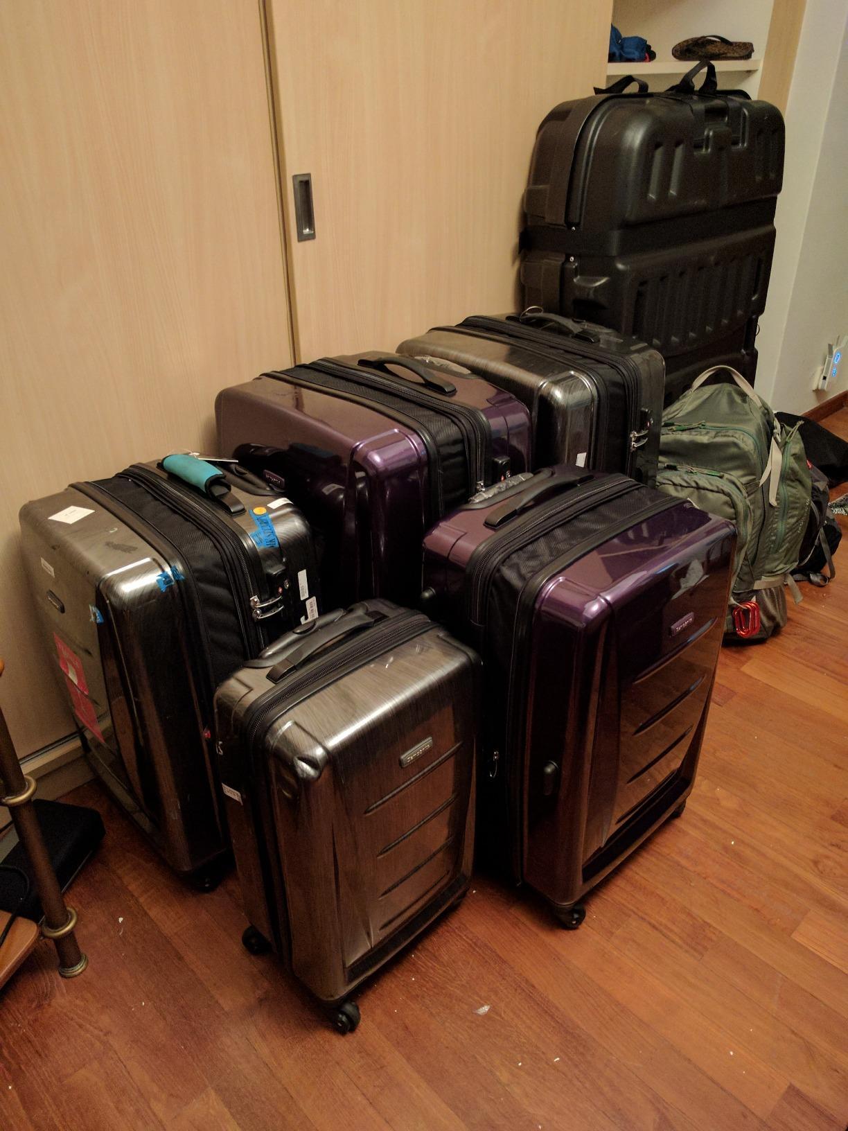 Samsonite Winfield 2 Hardside Expandable Luggage with Spinner Wheels, Deep Blue, Checked-Large 28-Inch customer photo 1