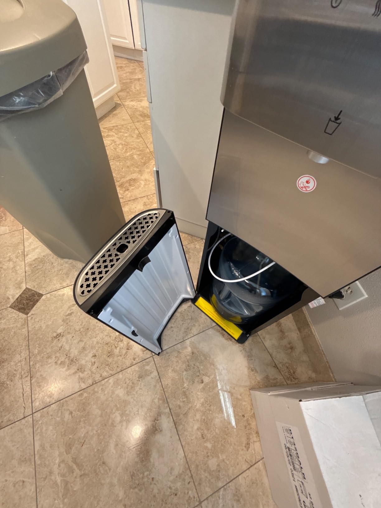 Avalon Self Cleaning Bottom Loading Water Cooler Water Dispenser | 3 Temperature Settings - Cold, Hot, & Room temps. Durable Stainless Steel Construction. UL/Energy Star Approved customer photo 1