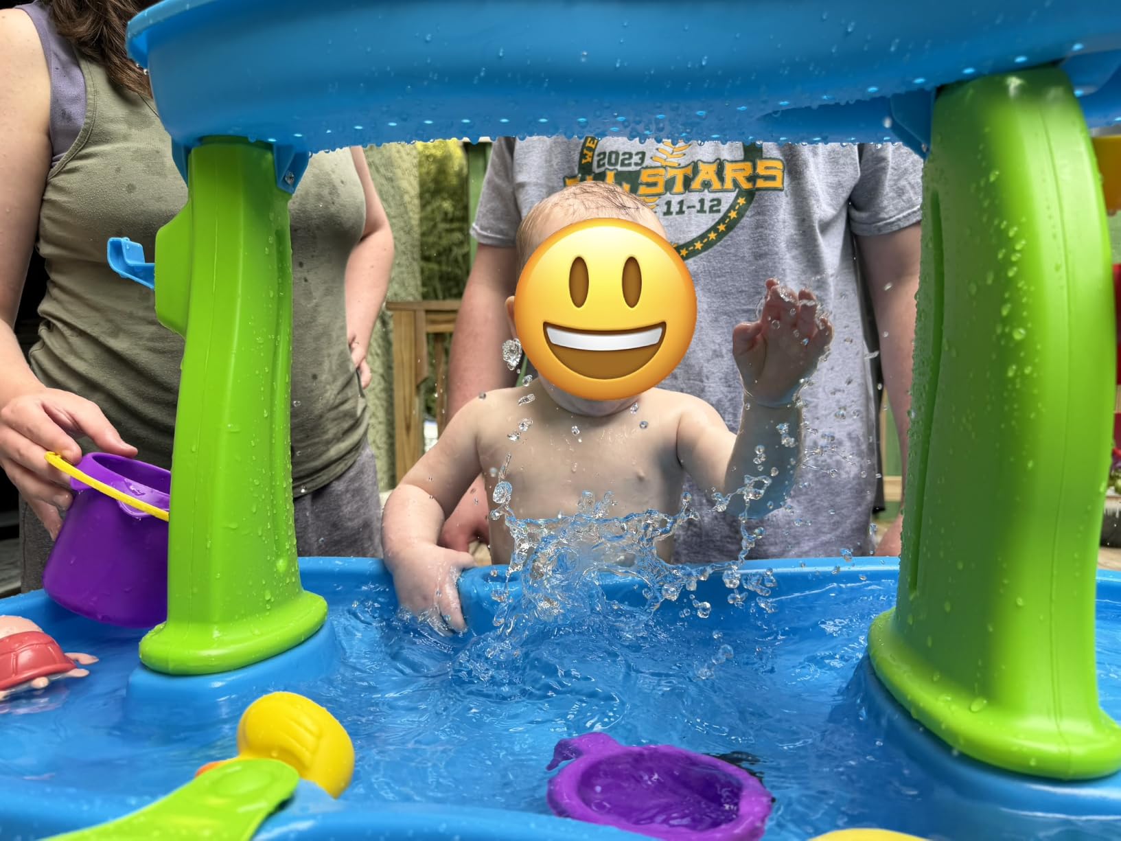 Step2 Rain Showers Splash Pond Toddler Water Table, Outdoor Kids Water Sensory Table, Ages 18+ Months, 13 Piece Water Toy Accessories, Blue & Green customer photo 1