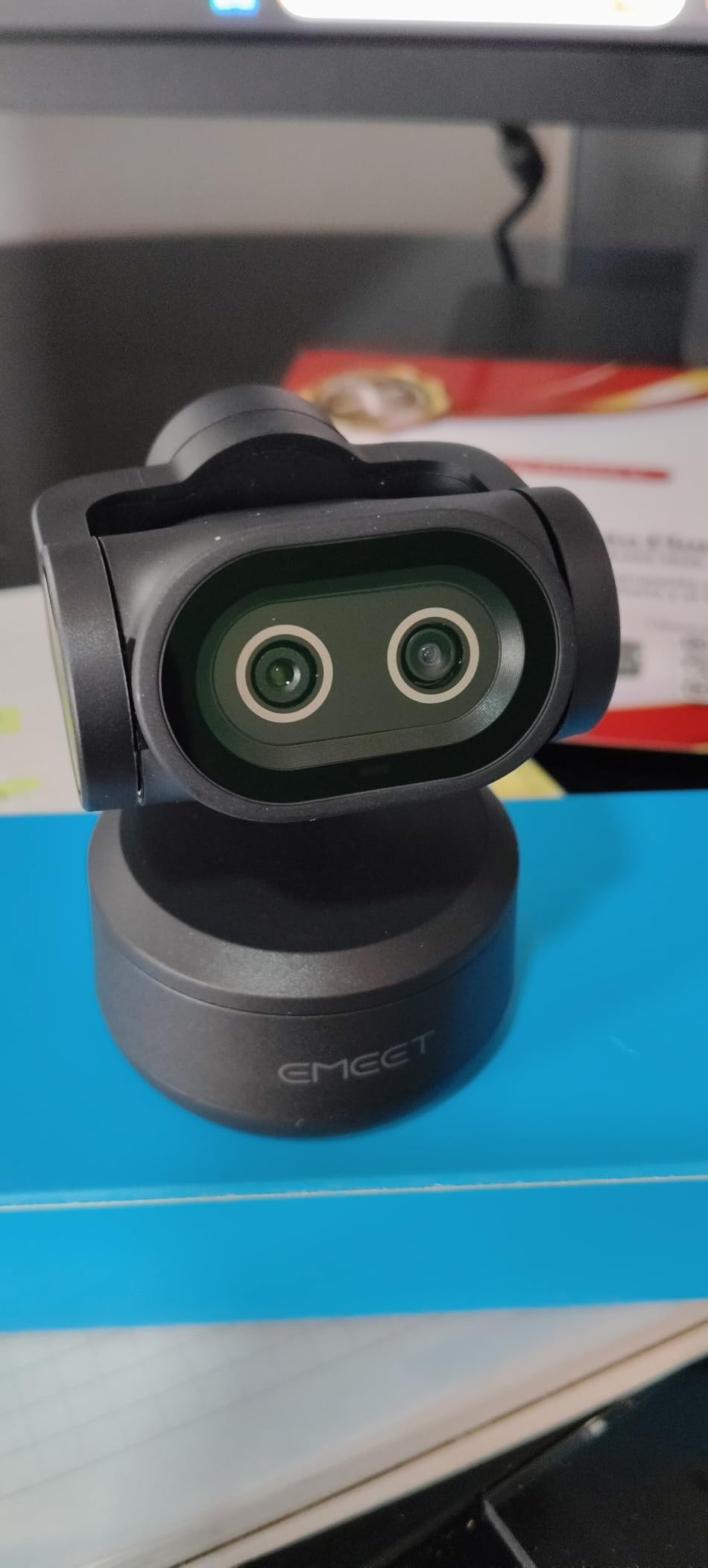 EMEET PIXY Dual-Camera AI-Powered PTZ Camera 4K, AI Tracking | PDAF&AI Autofocus 0.2s, 1/2.55'' Sony Sensor, 3 Mics, Presets, 4K Webcam for Streaming and OBS/Twitch/Switch 2 Compatible customer photo 1