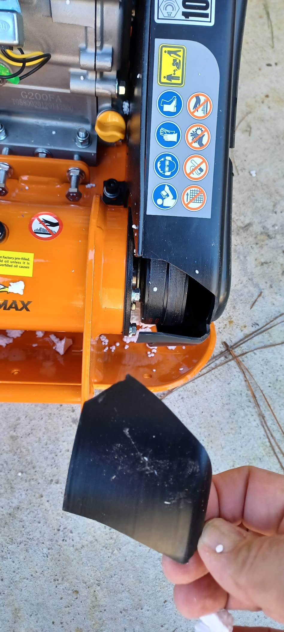 YARDMAX YC1160 2500 lb. Compaction Force Plate Compactor, 6.5 hp, 196cc, 5500 BPM customer photo 1