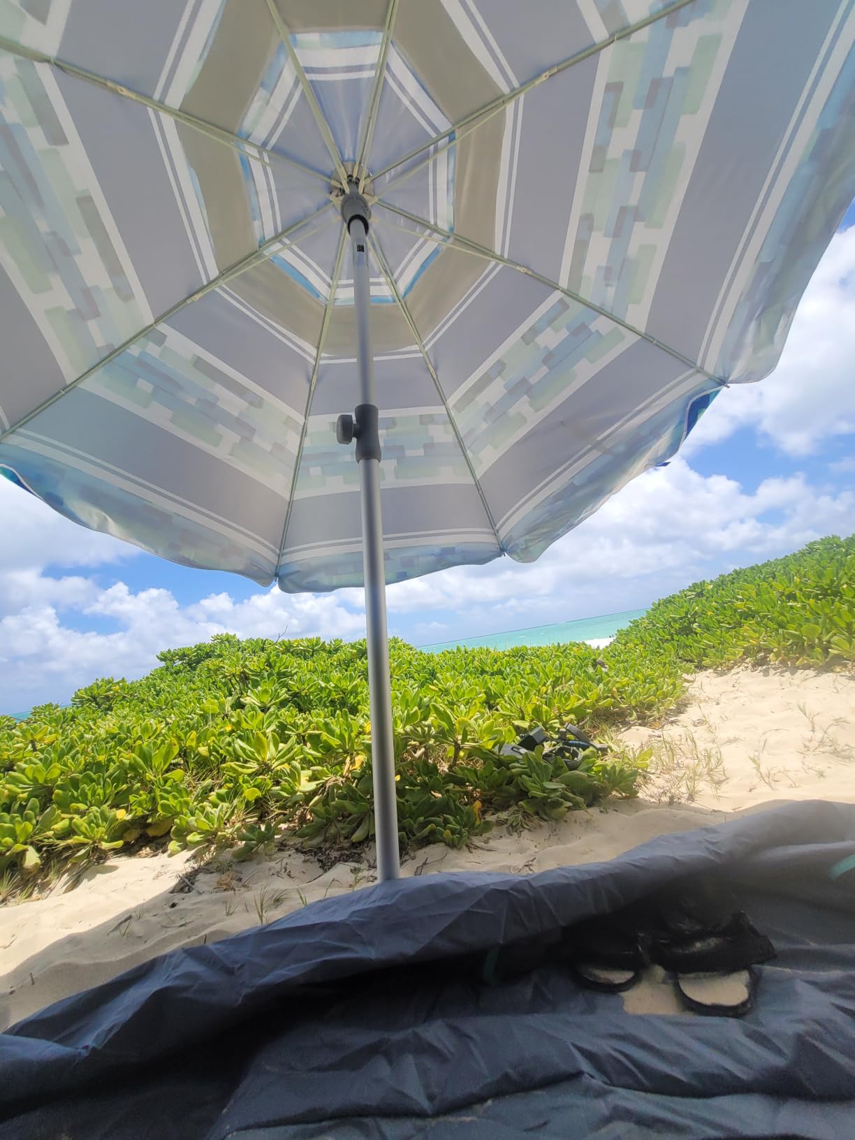 AMMSUN 7ft Heavy Duty High Wind Beach Umbrella Parasols with Sand Anchor Vent Tilt UPF 50+ Sun Protection Portable Outdoor Sunshade Umbrellas Carry Bag for Patio Garden Pool Backyard Blue customer photo 2