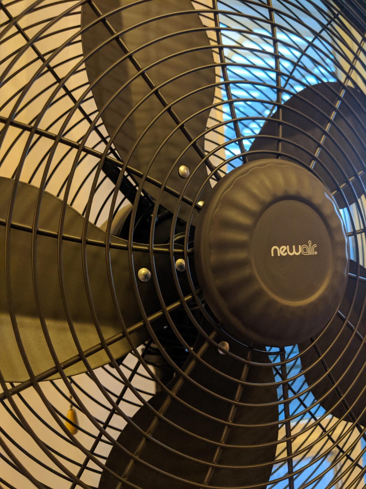 NewAir Outdoor Misting Pedestal Fan | 2,800 CFM Oscillating Patio Fan with Garden Hose Connection | 3 Speeds and Wide-Angle Cooling for Decks & Outdoor Spaces of up to 600 sq ft customer photo 1