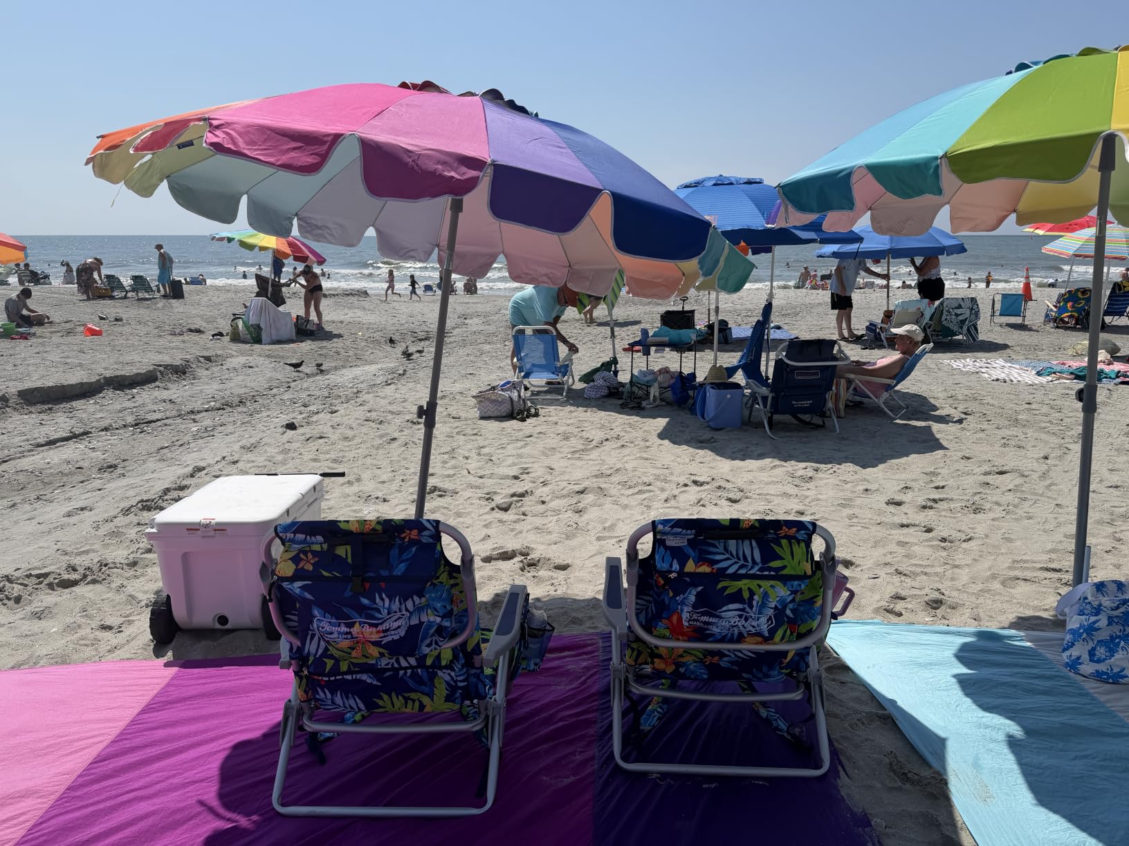 AMMSUN 7.5ft Heavy Duty HIGH Wind Beach Umbrella with sand anchor Vent Tilt Portable Sun Shelter, UV 50+ Protection Outdoor Sunshade Umbrellas Carry Bag for Patio Garden Pool Backyard Multicolor Blue customer photo 1