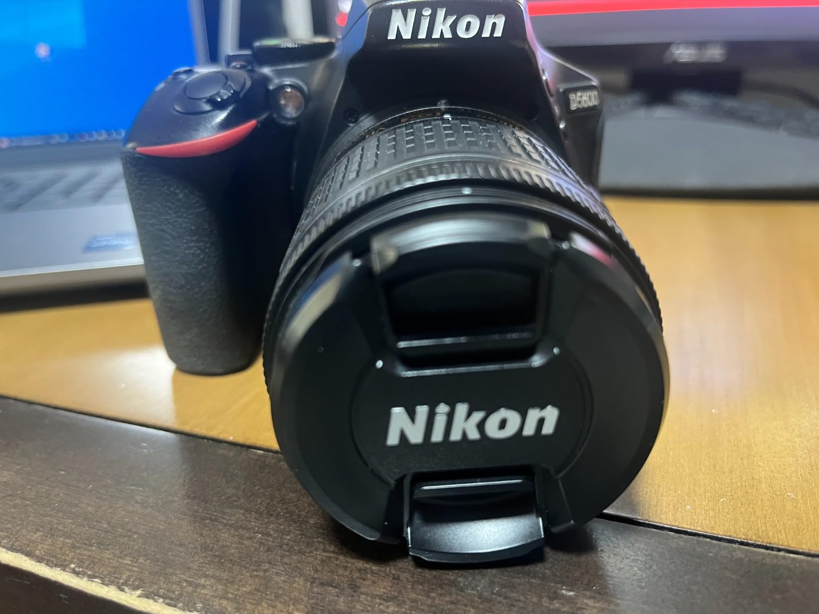 Nikon D5600 24.2MP DSLR Camera with 18-55mm VR and 70-300mm Dual Lens (Black) - (Renewed) customer photo 2