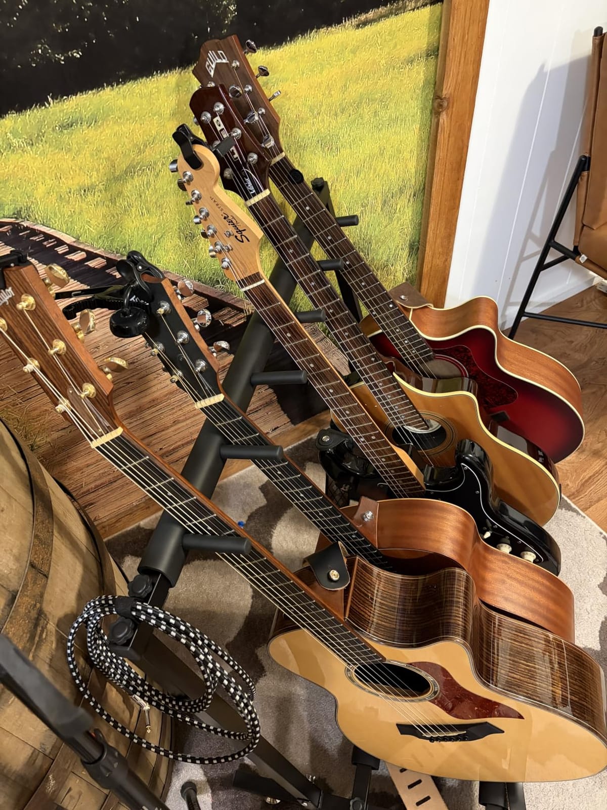 Kuyal Multi-Guitar Display Rack, Folding Stand for Band Stage, Bass & Acoustic Guitars, Black (9 Holder) customer photo 2