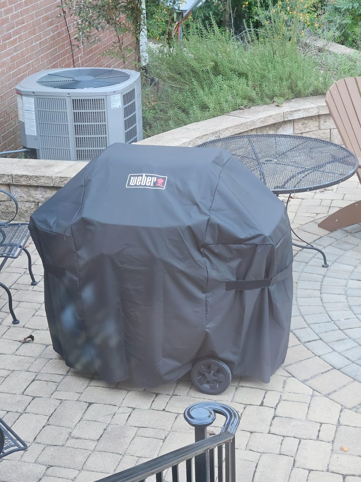 Weber Premium Outdoor Grill Cover for Select Spirit Gas Grills, Black | Water-Resistant, for Spirit 2 & 3-Burner Gas Grills (2025+), Spirit II 2-Burner (2016-2024), Fits Up to 48