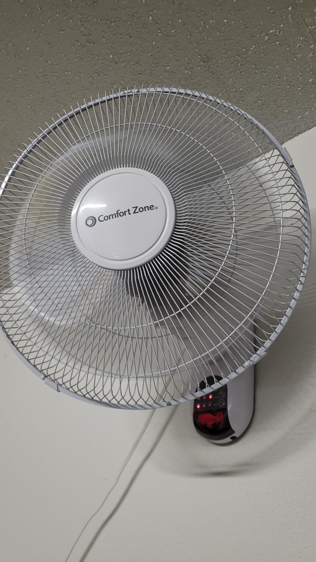 Comfort Zone Oscillating Wall Mount Fan with Remote Control, Timer, Auto Shut Off, Adjustable Tilt, Quiet, 16 inch, 3 Speed customer photo 2