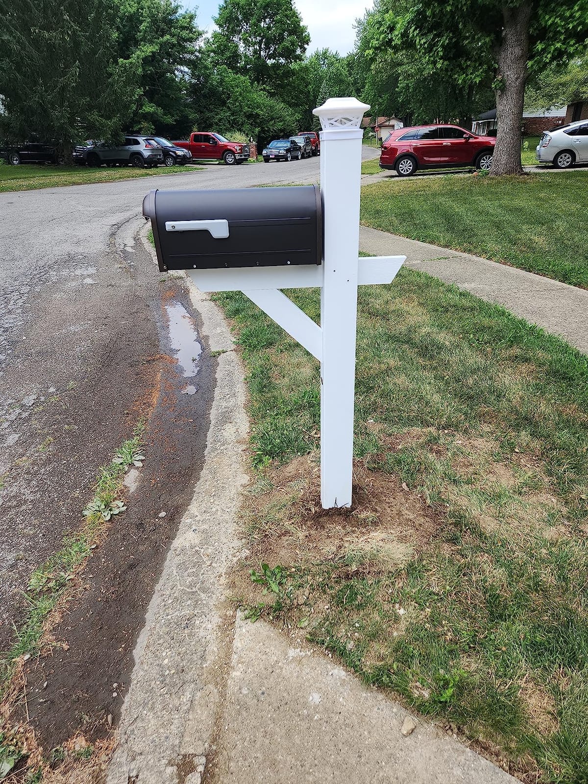 Architectural Mailboxes 8830RZ-10 Winston Post Mount Mailbox, Rubbed Bronze | Galvanized steel build for outside with weather-resistant build and rust-resistant powder-coat finish. USPS approved. customer photo 1