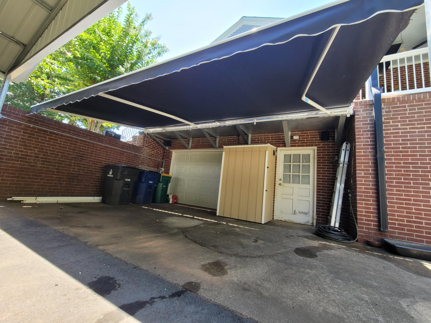 ALEKO 20x10 ft Electric Retractable Patio Awning, Remote Control Motorized & Manual Crank, Outdoor Shade Canopy with UV-Resistant Fabric - White Frame, Gray | Retractable sunshade for decks and balconies, remote-controlled extension, water-resistant fabric, rust-free aluminum frame customer photo 1
