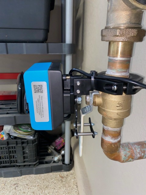EVC200-HCSML The Bulldog Valve Robot, Z-Wave Water Valve, Smart Home Controller Required, Easy to Install and No Plumbing Required, Valves up to 1.5