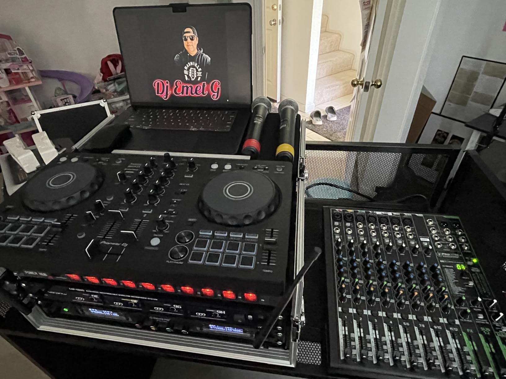 Sound Town 4U PA DJ Pro Audio Rack/Road ATA Case with 11U Slant Mixer Top, 20.2' Rackable Depth, 4 Space Size - Pro Tour Grade (STMR-4U) customer photo 1