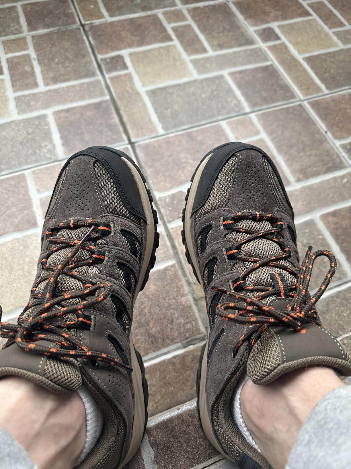 Columbia Men's Crestwood Hiking Boots customer photo 2