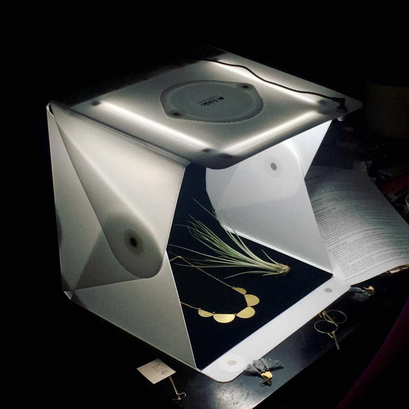 Foldio2 Plus (15inch Lightbox for Product Photography / 15