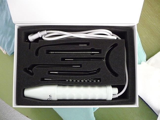 NuDerma Professional Skin Therapy Wand - Portable Skin Therapy Machine with 6 Neon & Argon Wands - Boost Your Skin - Clear Firm & Tighten customer photo 1