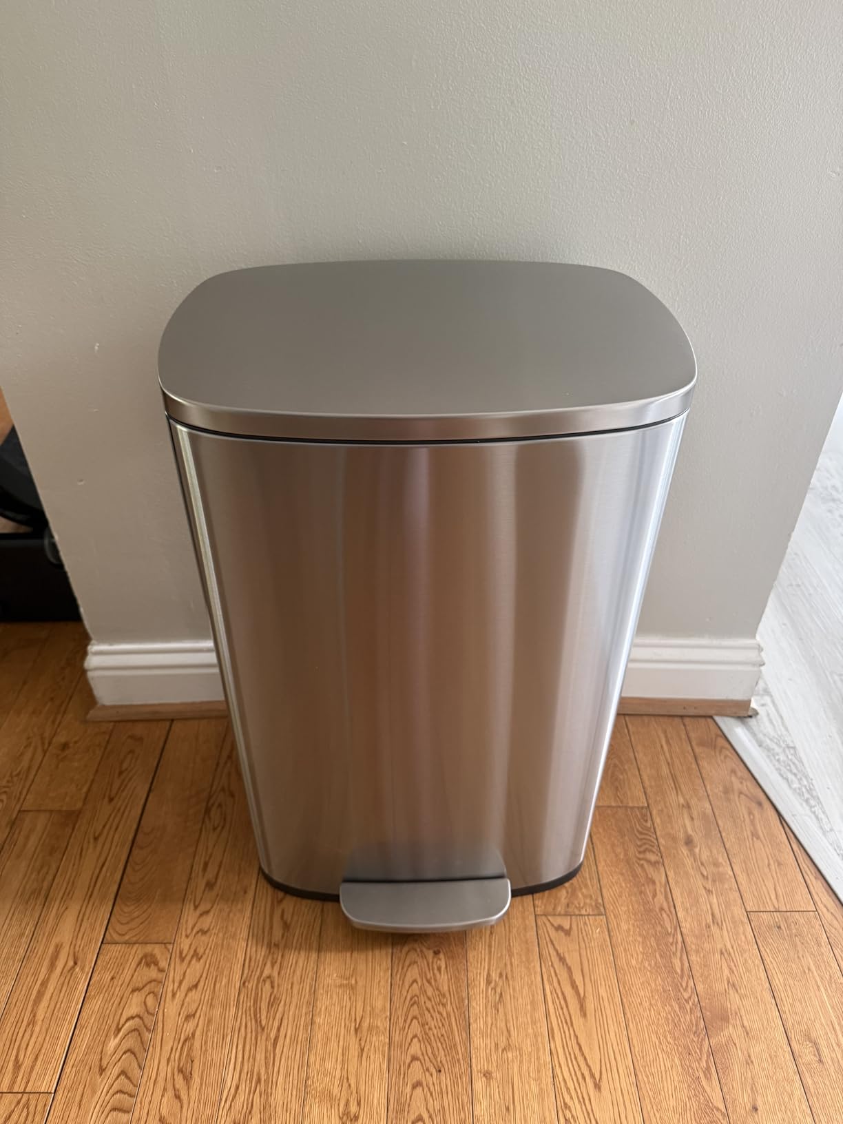 Amazon Basics LARGE Trash Can, 13.2 Gallon (50L), Smudge Resistant Rectangular Bin with Soft-Close Lid, Step Foot Pedal, Removable Inner Bucket, Brushed Stainless Steel, Satin Nickel Finish customer photo 1