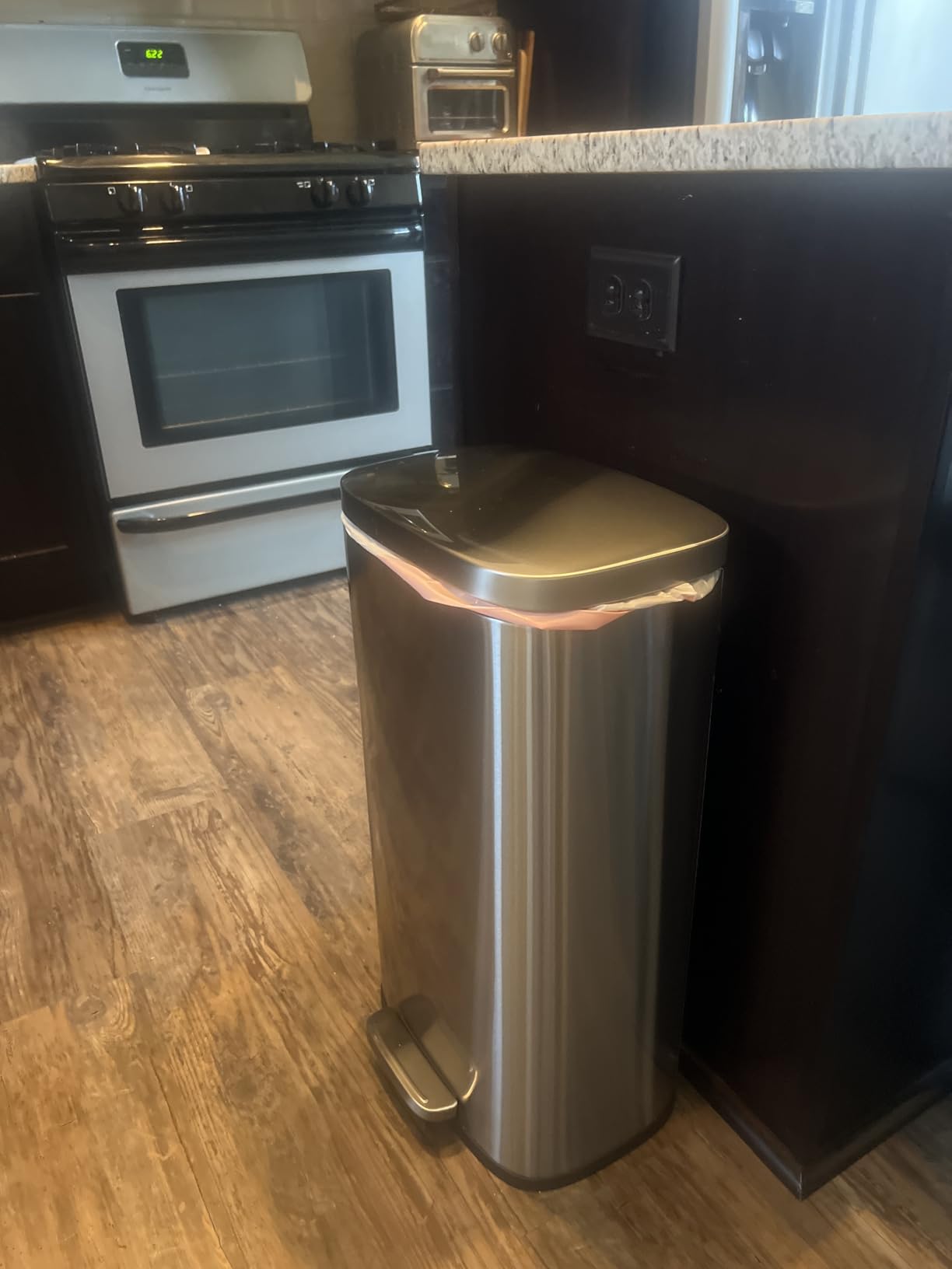 Amazon Basics LARGE Trash Can, 13.2 Gallon (50L), Smudge Resistant Rectangular Bin with Soft-Close Lid, Step Foot Pedal, Removable Inner Bucket, Brushed Stainless Steel, Satin Nickel Finish customer photo 2