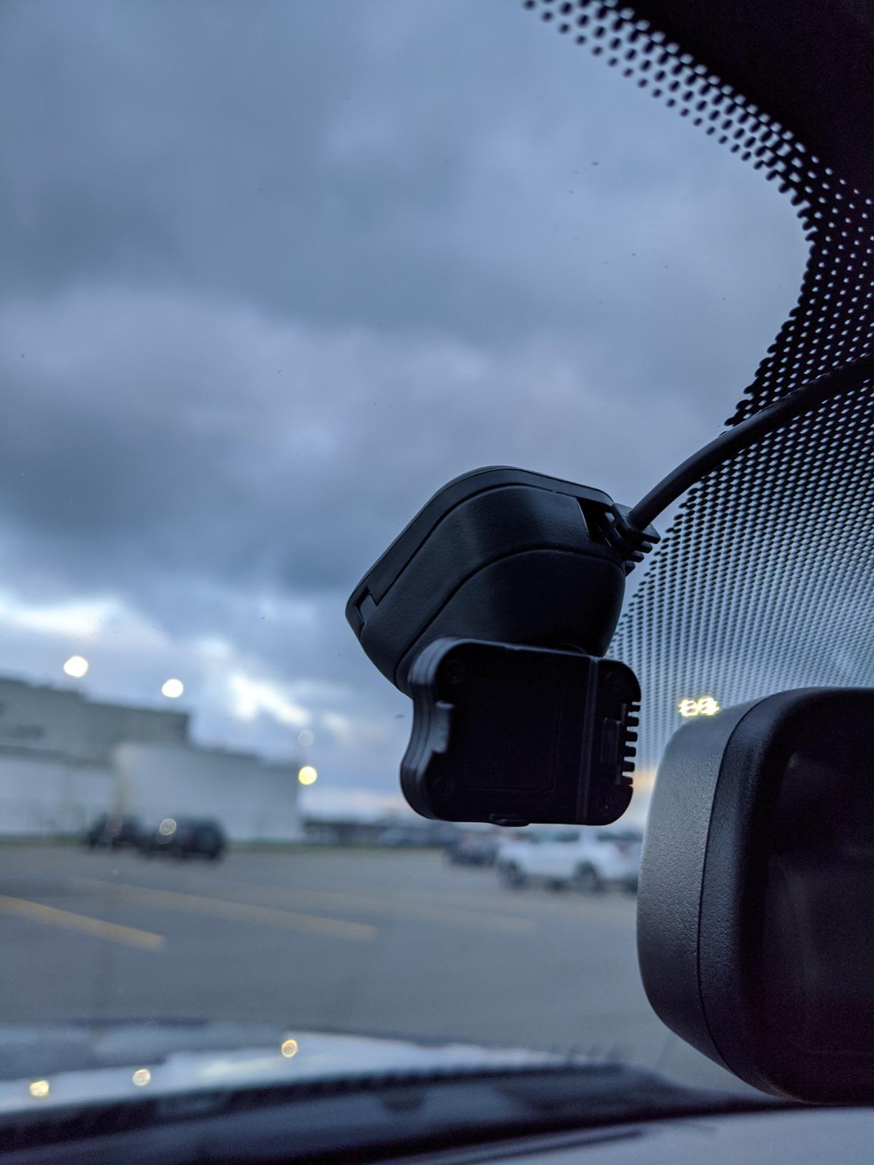 Nextbase 222 Dash Cam Full 1080p/30fps HD Recording In Car DVR Camera- 140° 6 lane Wide Viewing Angle- Polarising Filter Compatible- Intelligent Parking Mode- Loop Records- G-Sensor- Magnetic Mount customer photo 2