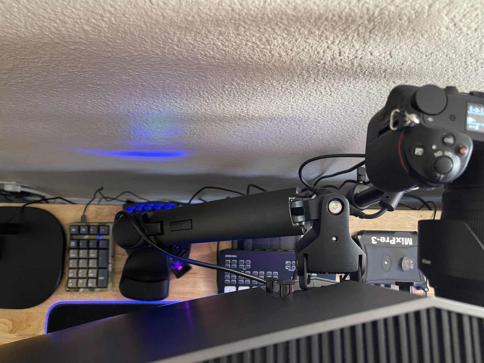Ergotron – LX Monitor Arm, Single Monitor Desk Mount – fits Flat Curved Ultrawide Computer Monitors up to 34 Inches, 7 to 25 lbs, VESA 75x75mm or 100x100mm – Matte Black customer photo 2