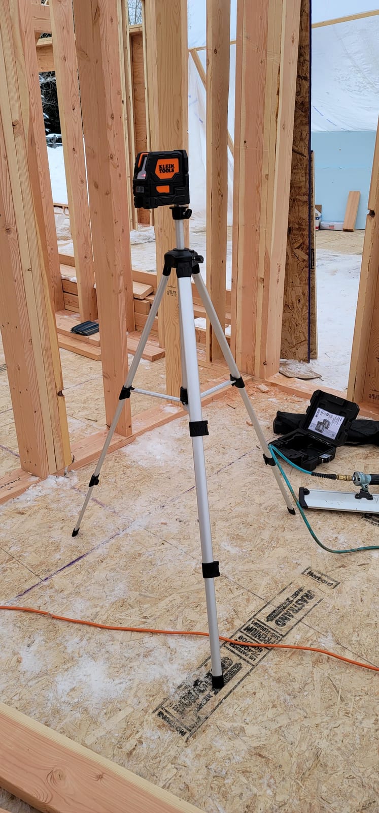 Firecore Adjustable 60-inch Aluminum Alloy Laser Tripod, with Bubble Level and Extra 5/8