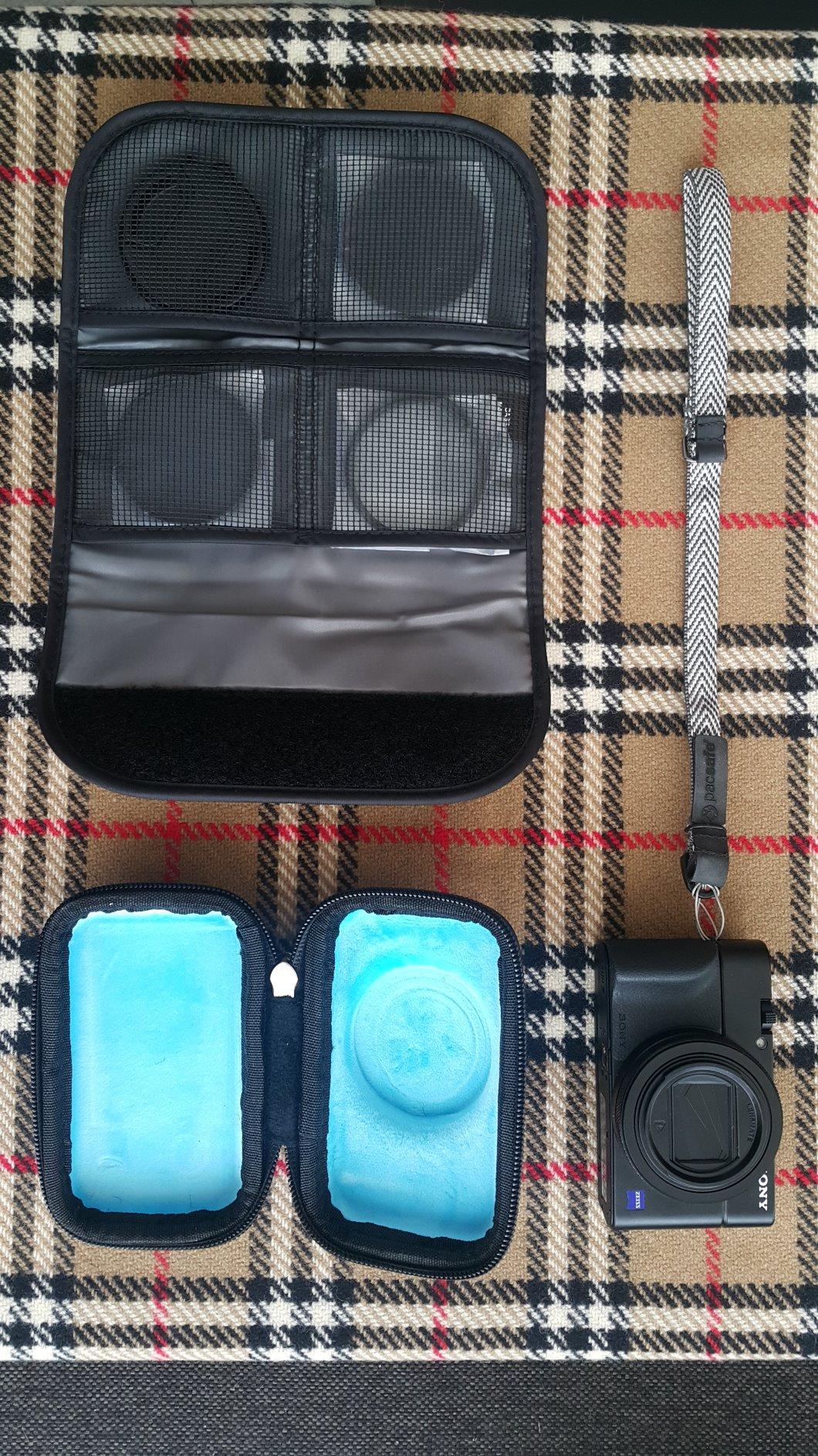 Aproca Case Compatible with Sony RX100 VII / RX100 VA / RX100 VI / RX100 V / RX100 IV / RX100 III Premium Compact Camera, Portable Storage Bag (Case Only) customer photo 2