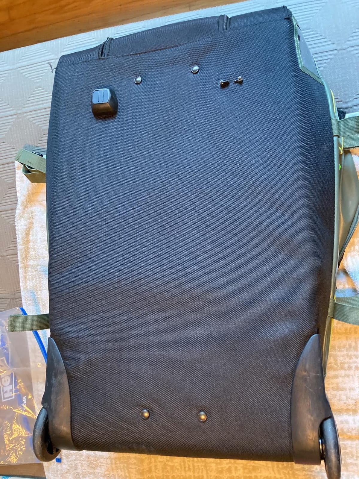 Gonex Rolling Duffle Bag with Wheels, Waterproof PVC Luggage, 25 in, Olive customer photo 2