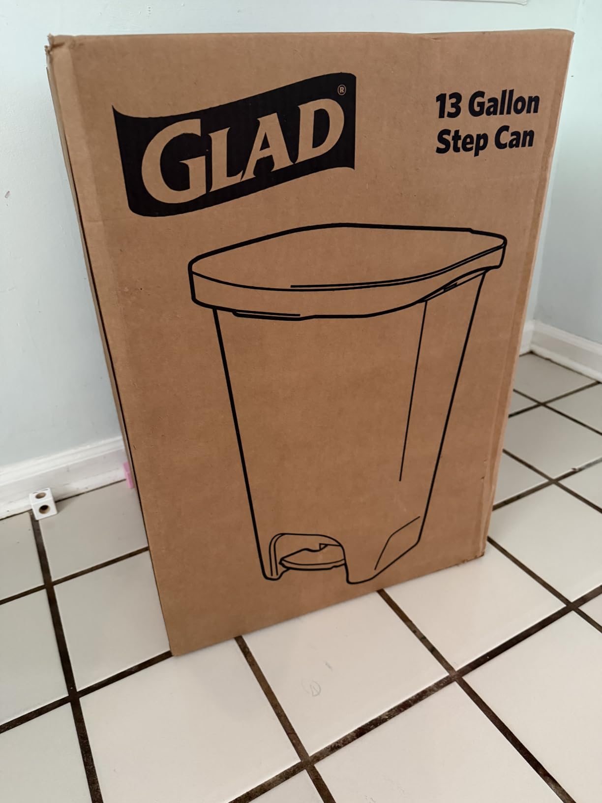 Glad 20 Gallon Trash Can with Clorox Odor Protection | Plastic Kitchen Waste Bin | Hands Free with Step On Foot Pedal and Garbage Bag Rings, Black customer photo 2