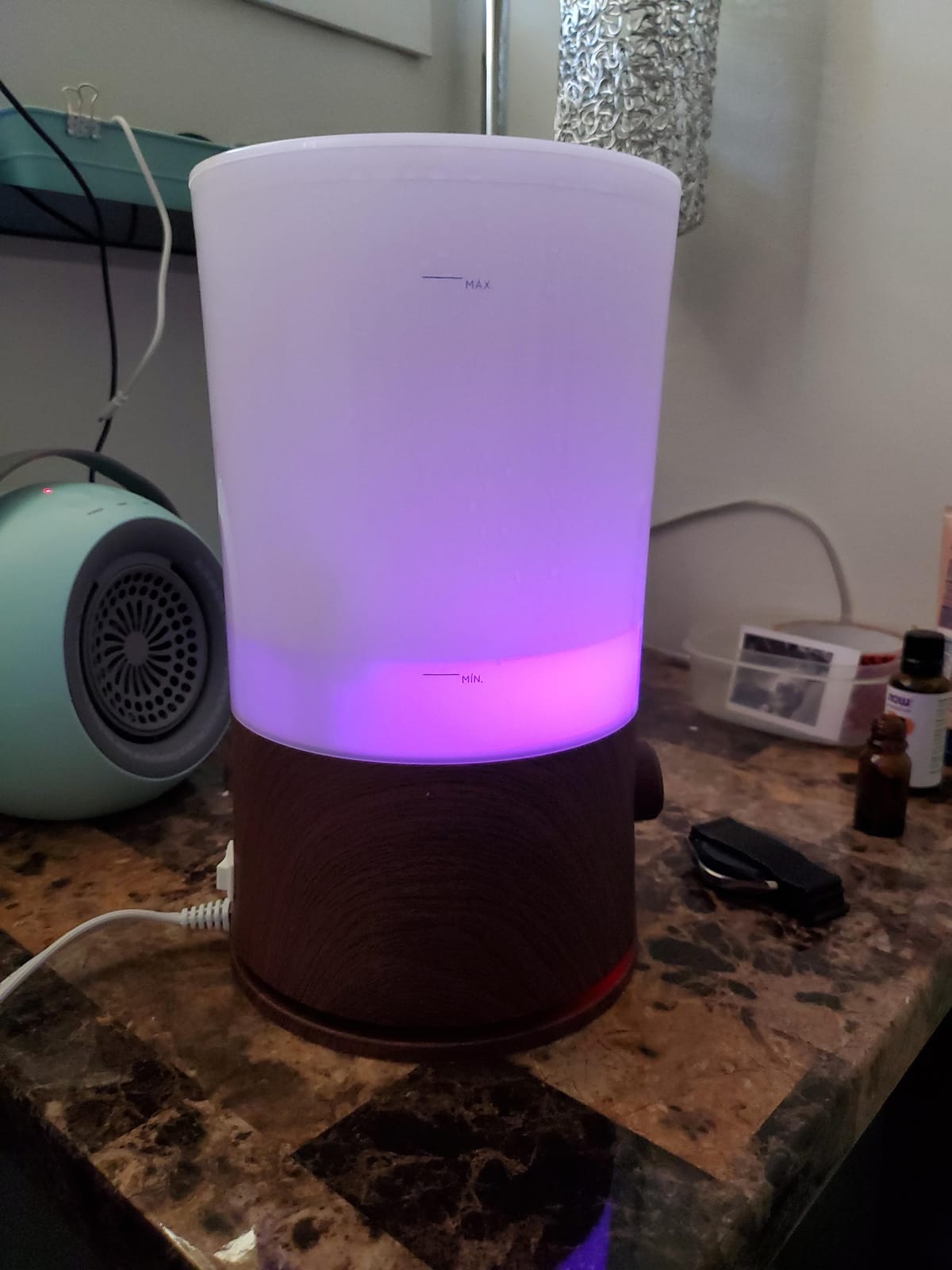 BlueHills Premium 2000 ML XL Essential Oil Diffuser Aromatherapy Humidifier for Large Room Home 40 Hour Run Huge Coverage Area 2 Liter Extra Large Capacity Diffuser High Mist Dark Wood Grain E003 customer photo 1
