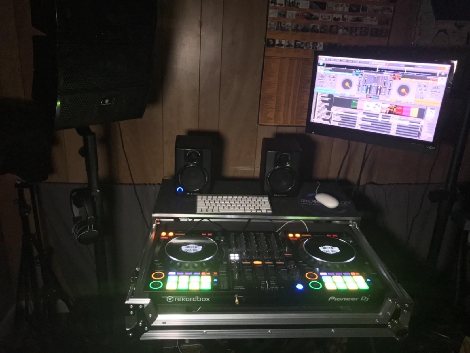 DDJ-1000 Flight Case with Glide Laptop Stand for Pioneer - Harmony Cases customer photo 2