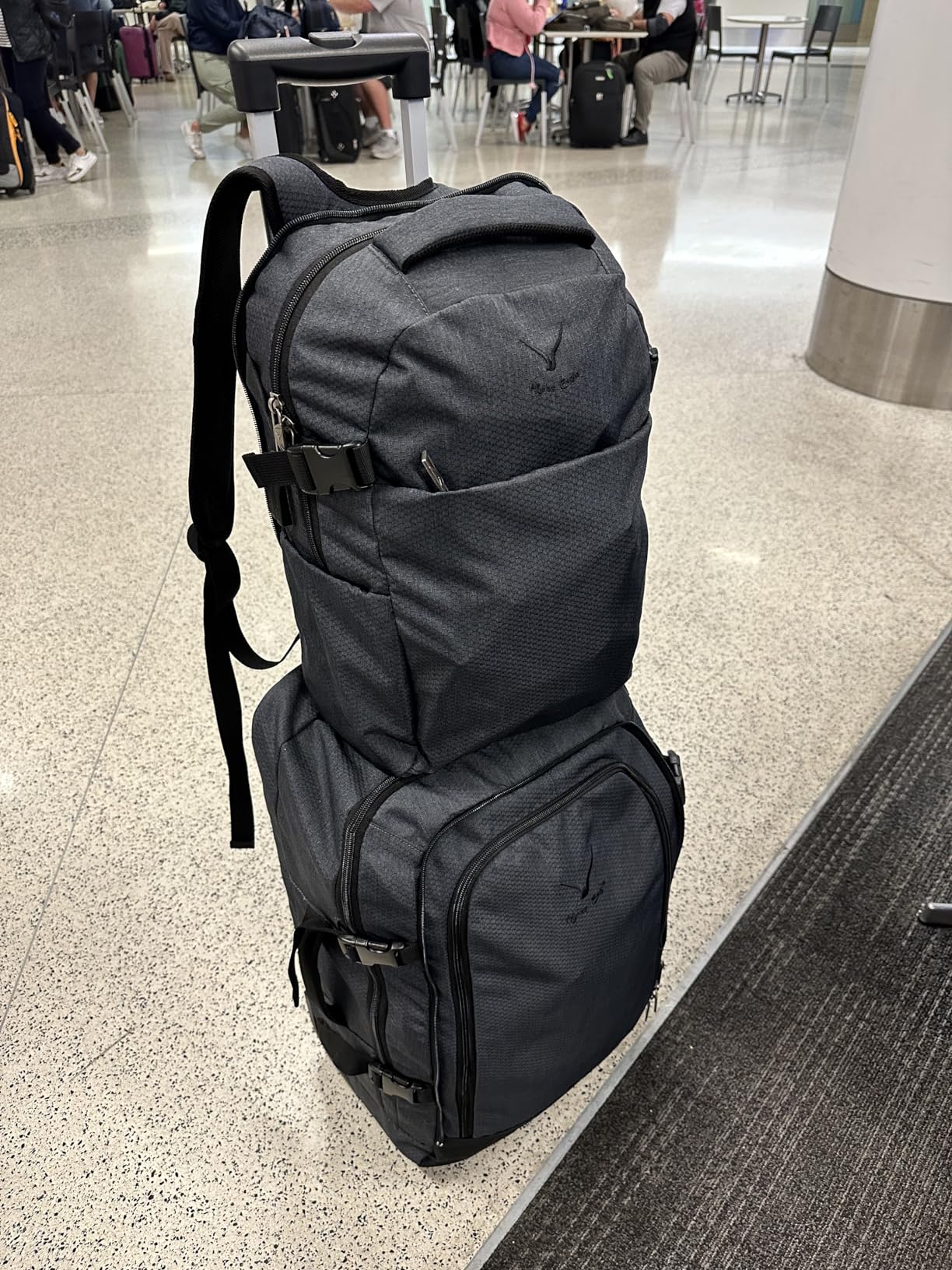 Hynes Eagle 2 in 1 Travel Backpack 22 inches Carry on Luggage 63L Rolling Backpack for Men Women with Packing Cubes 3PCS Set customer photo 2