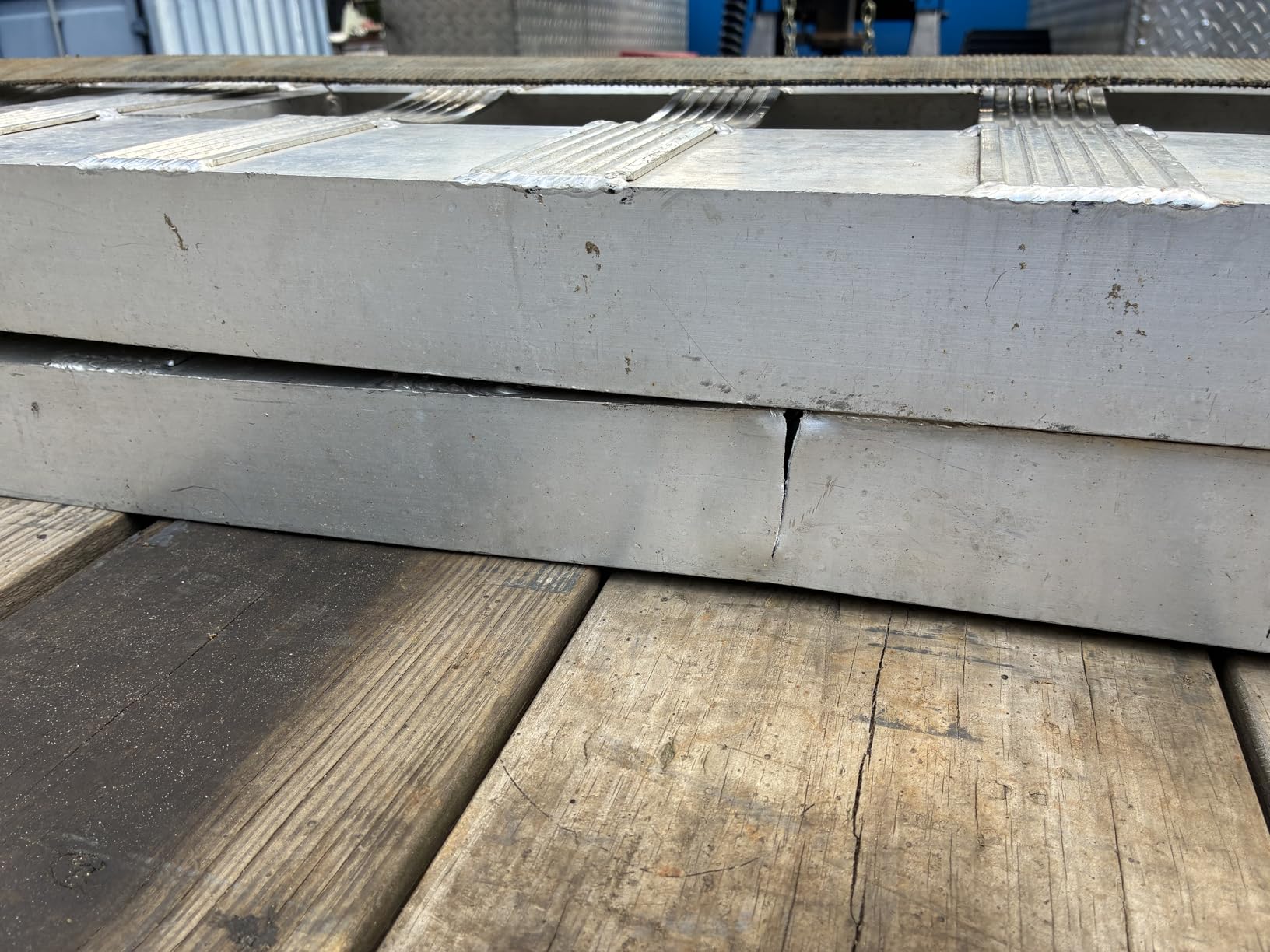 BestEquip 84x14 Inch Aluminum Ramps 6000LBS Capacity Car Trailer Truck ATV Ramps 1 Pair 2 Ramps customer photo 1