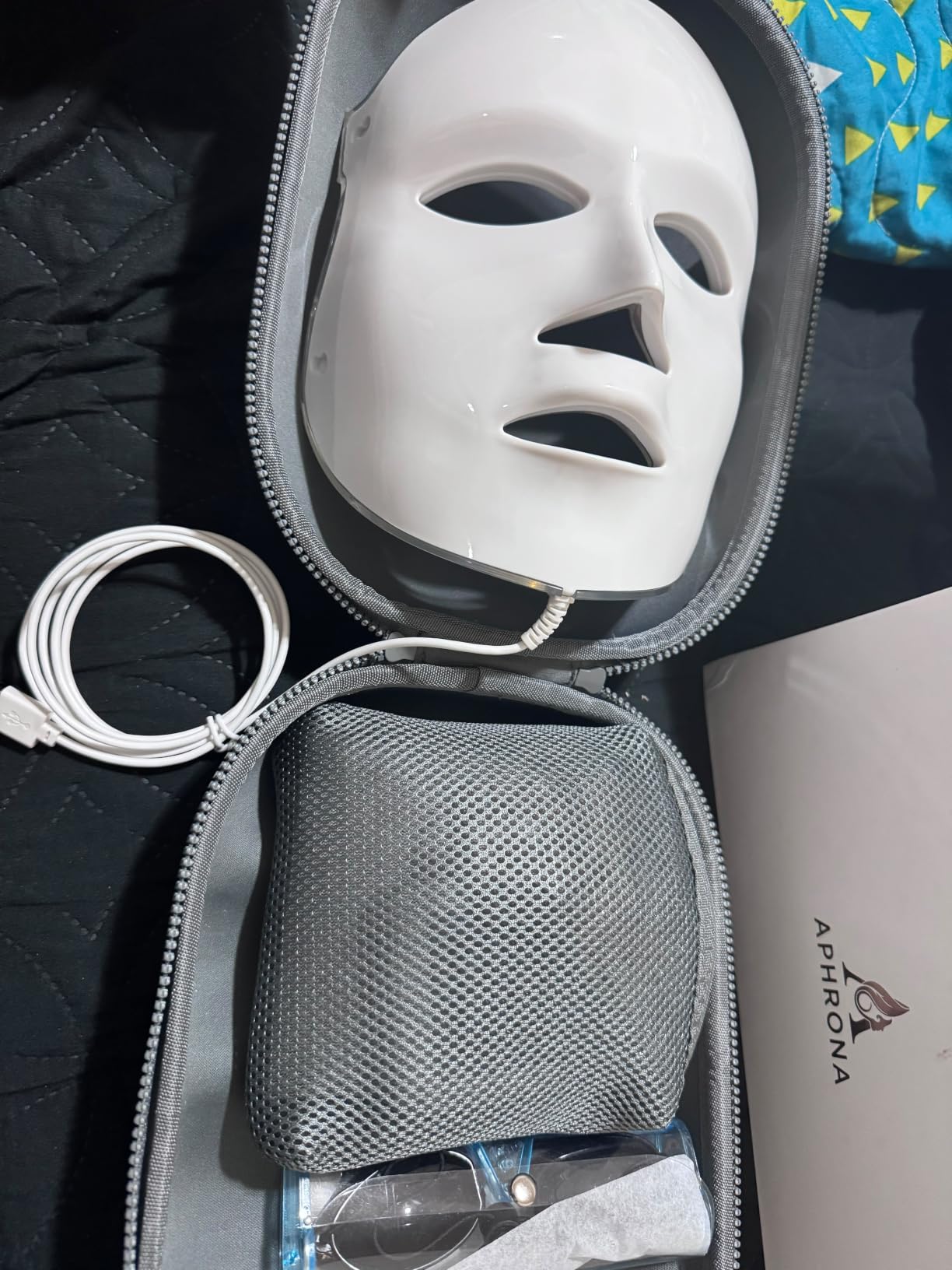 Aphrona FDA cleared LED Facial Mask MOONLIGHT PRO 7 Color Treatment Photon Mask, Red light Blue light for Acne Removal Wrinkle Reduction, led light therapy for face, 450 Powerful LED Chips (White) customer photo 1
