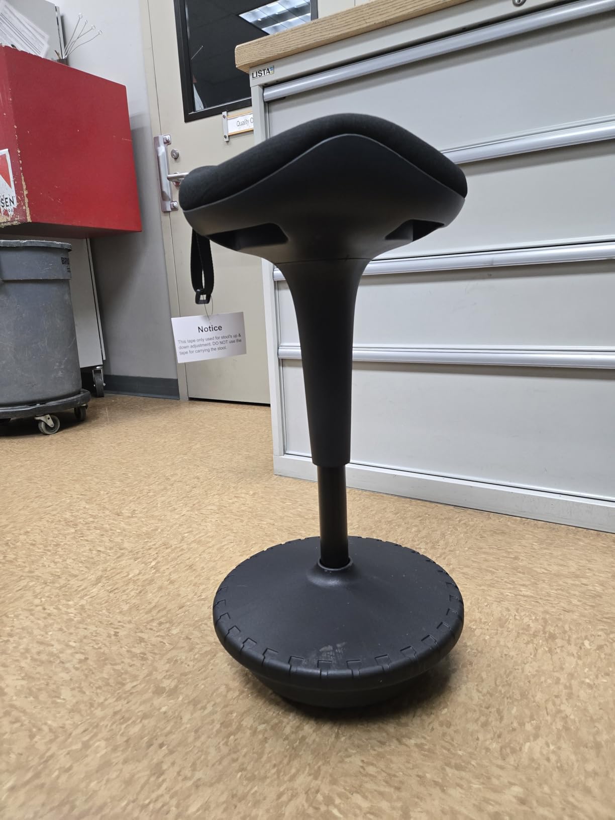 IWMH Ergonomic Wobble Stools, Standing Desk Stool, Standing Chair for Desk, Adjusting Height Working seat for Bedroom, Kitchen, Living Room (Black) customer photo 1