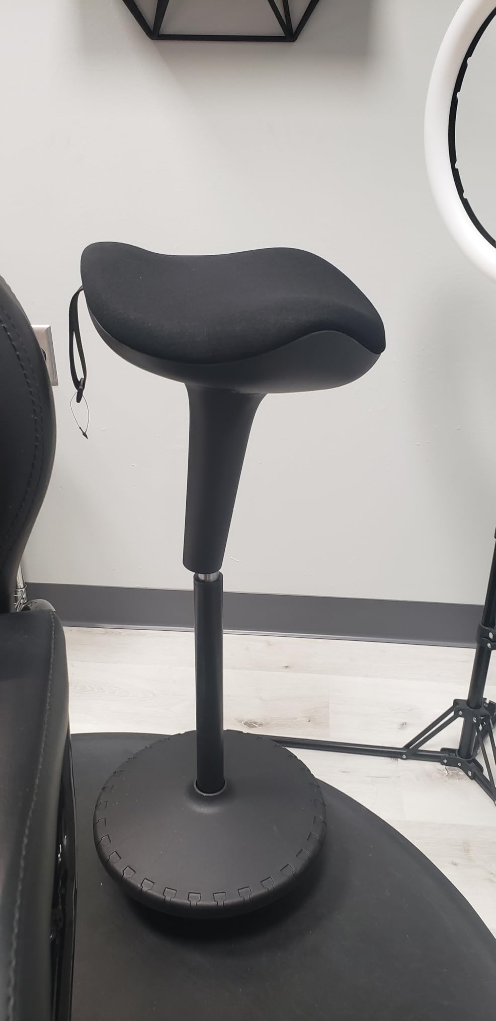 IWMH Ergonomic Wobble Stools, Standing Desk Stool, Standing Chair for Desk, Adjusting Height Working seat for Bedroom, Kitchen, Living Room (Black) customer photo 2