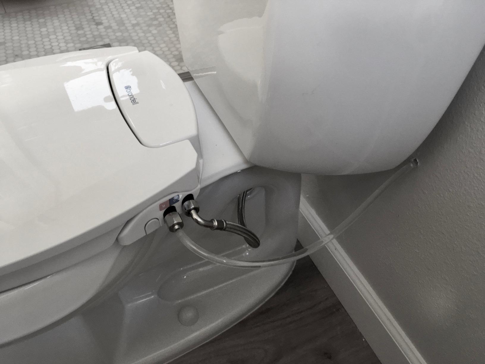 Brondell Bidet Toilet Seat, Non-Electric Swash Ecoseat, Fits Elongated Toilets, White - Dual Temperature, Dual Nozzle System - Bidet with Easy Installation customer photo 1