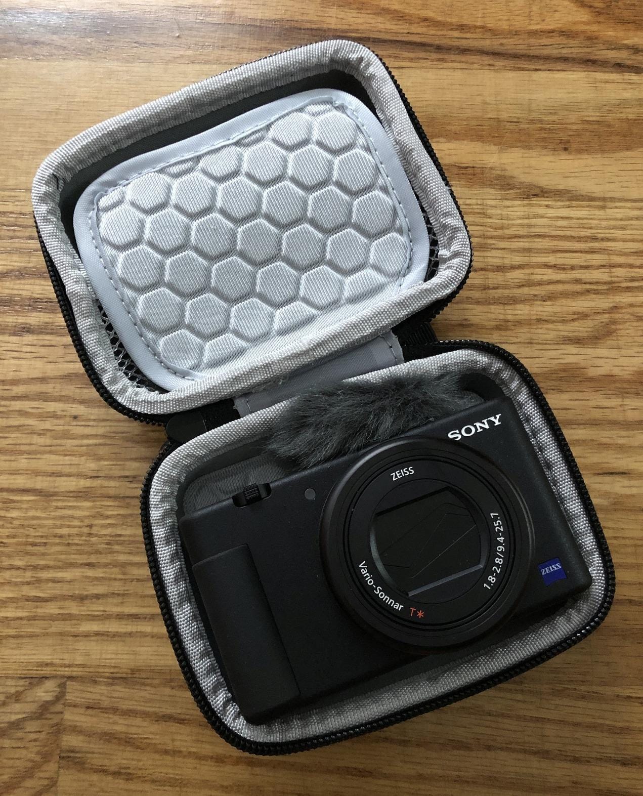 Comecase Digital Camera Case for Kodak PIXPRO FZ55/FZ45/ for CAMKORY, Black | Hard Shell Storage for Lecran/ for VAHOIALD, Mesh Pocket, Wrist Strap, Compact for Travel School and Daily Storage. Case only customer photo 2
