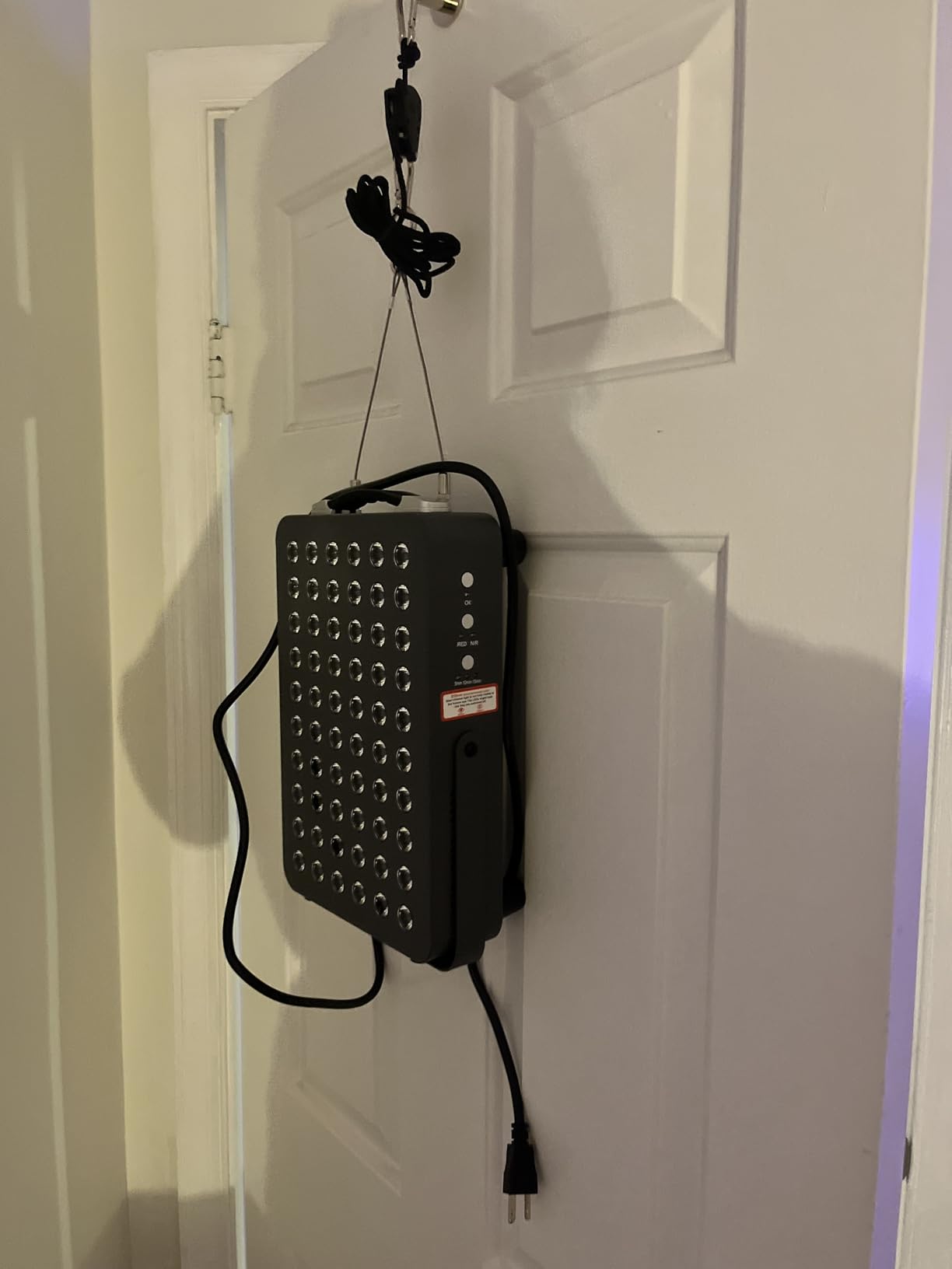 Hooga HG1500 Full Body Red Light Therapy Panel, 300 LEDs, 660nm Red & 850nm Near-Infrared Light, Built-in Timer, Door Hanging Kit customer photo 1