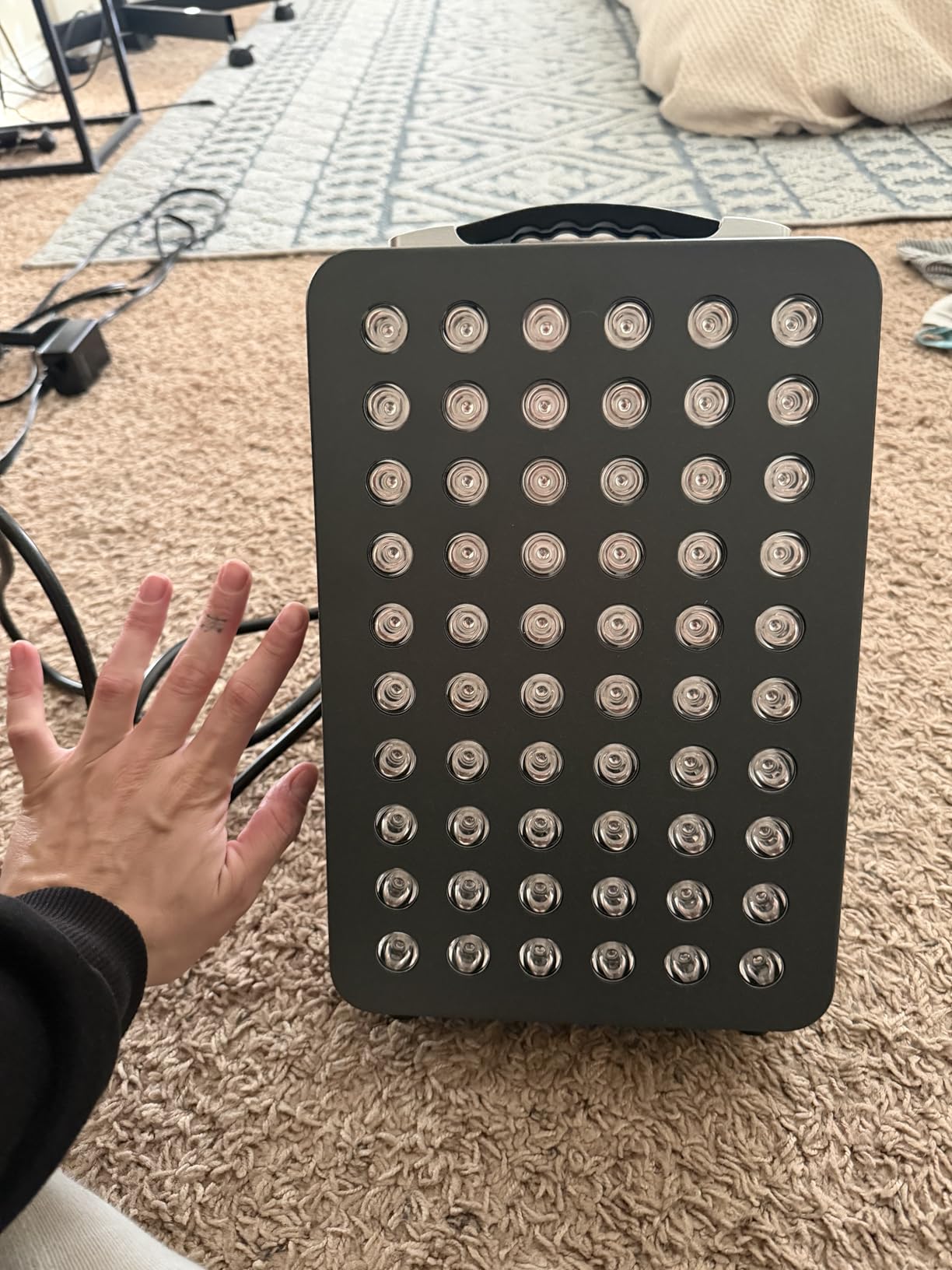 Hooga HG1500 Full Body Red Light Therapy Panel, 300 LEDs, 660nm Red & 850nm Near-Infrared Light, Built-in Timer, Door Hanging Kit customer photo 2