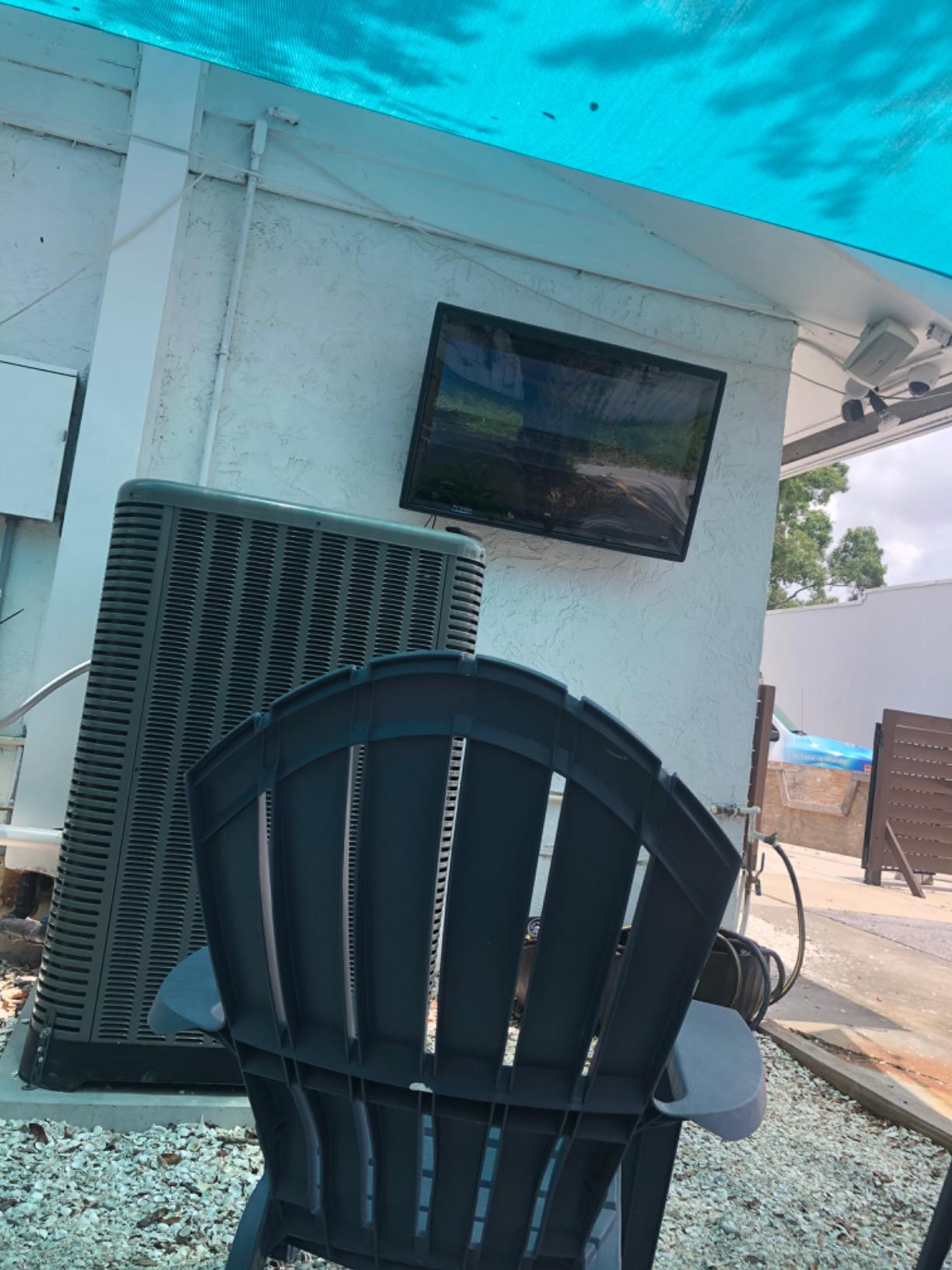 Outdoor TV Cover 55 Inch Weatherproof + Fan (Fits 52-55